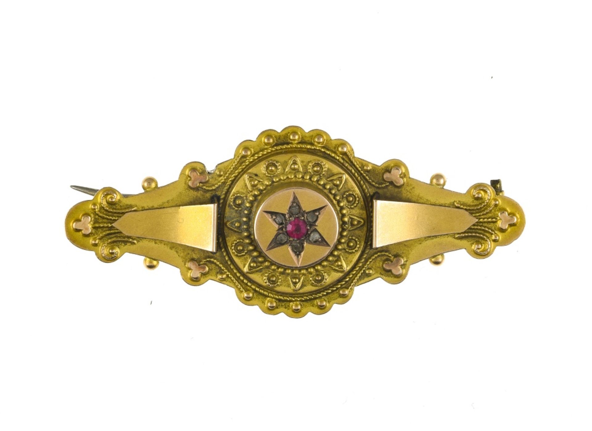 Victorian brooch 9 kt yellow matte gold, set with a small ruby in the centre and rose-cut diamonds