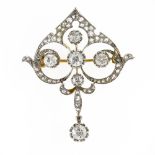 Art Nouveau brooch 18 kt yellow and white gold, depicting a spade set with 6 old-cut diamonds (+/-