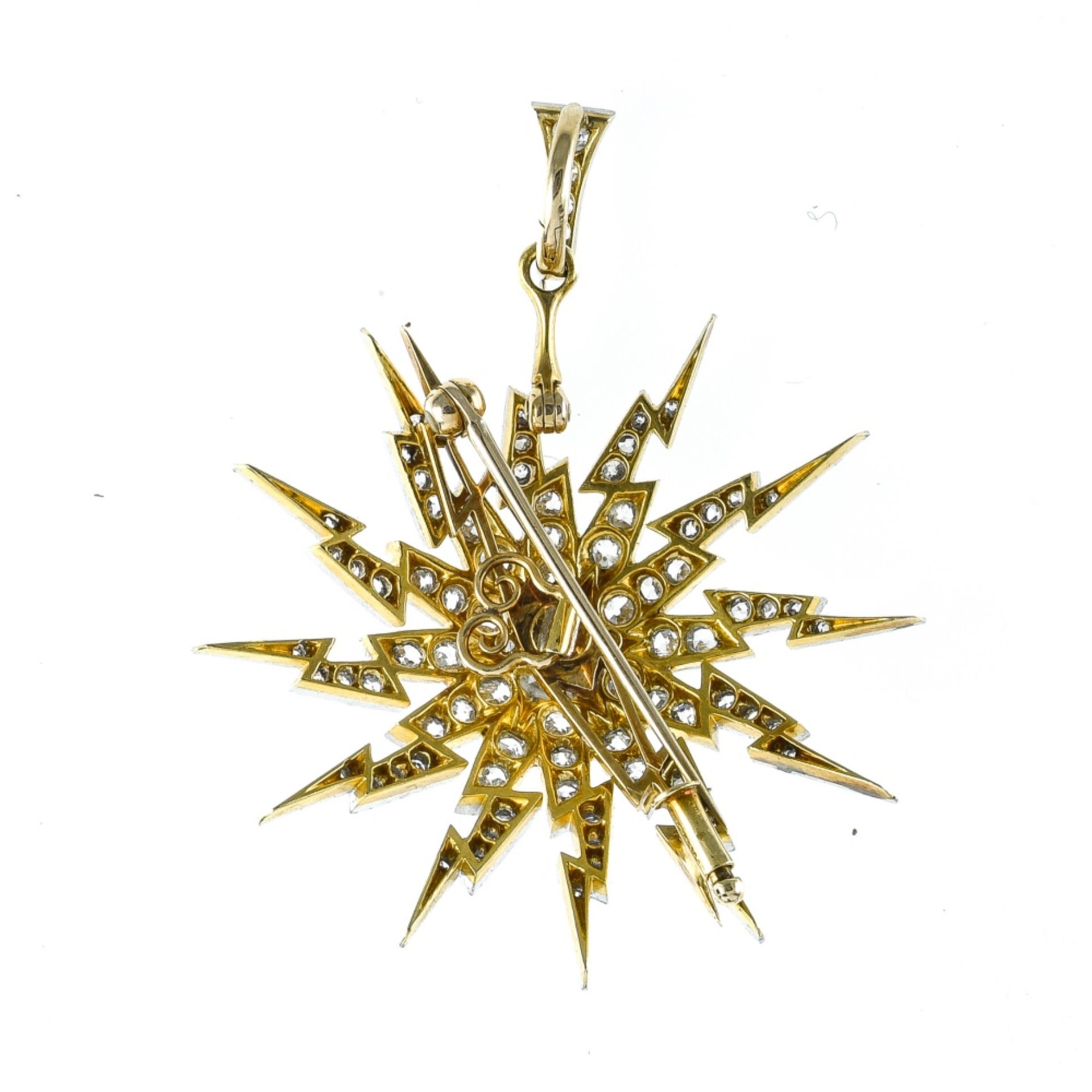 Star brooch-pendant 18 kt yellow and white gold, +/- 0.60 ct diamond. Poids (gr) : 12,9 - Bild 2 aus 2