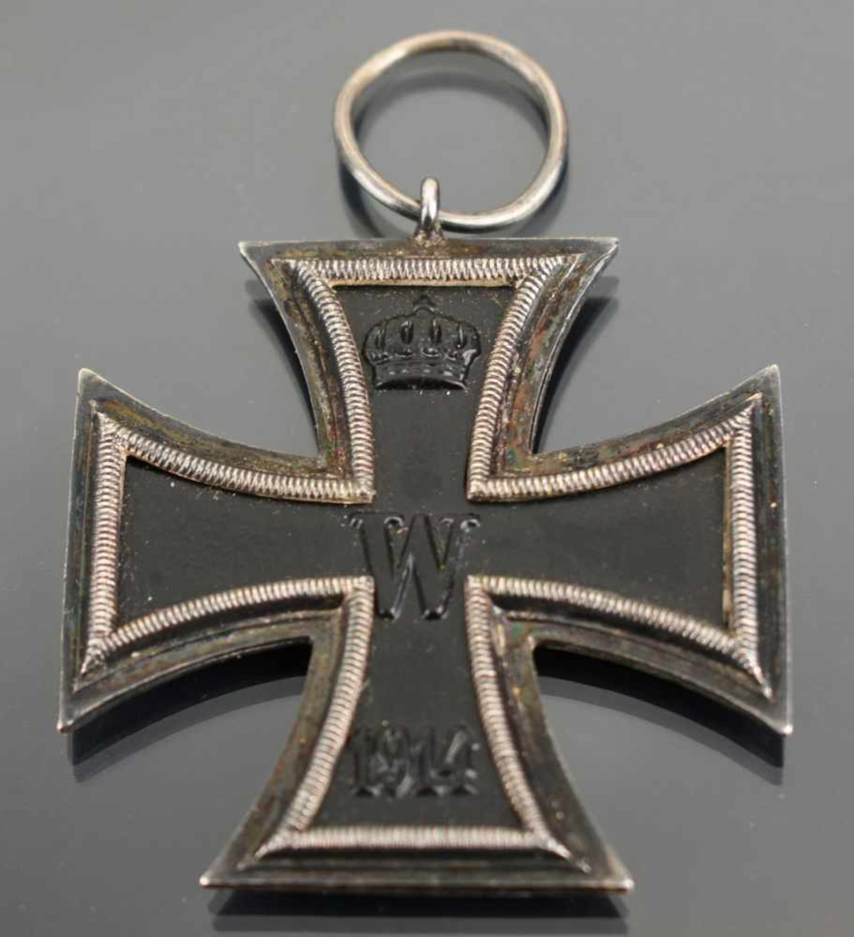 Kampfabzeichen I. WK Eisernes Kreuz 1914, magnetisch, Trageöse, geringe Alters- und Gebrauchsspuren - Bild 2 aus 3
