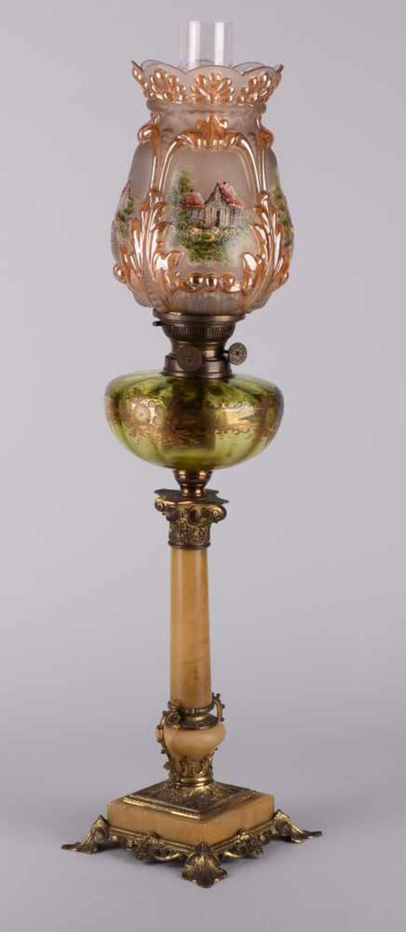 Große Salonpetroleumlampe Fuß und schlanker hoher Schaft aus vergoldetem Metall und grünlichem Stein - Bild 3 aus 3