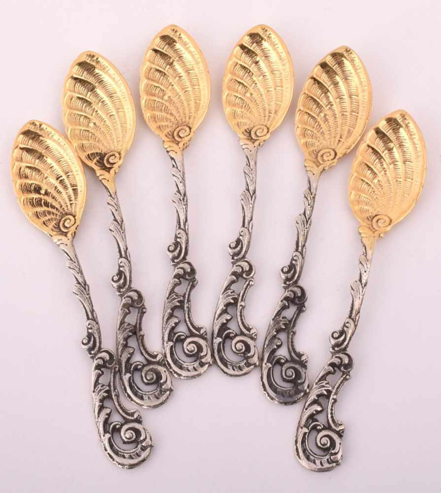 Sechs Mokkalöffel Silber 800, Teilvergoldung, gemarkt "F", im Stil des Rokoko, durchbrochen - Bild 2 aus 2
