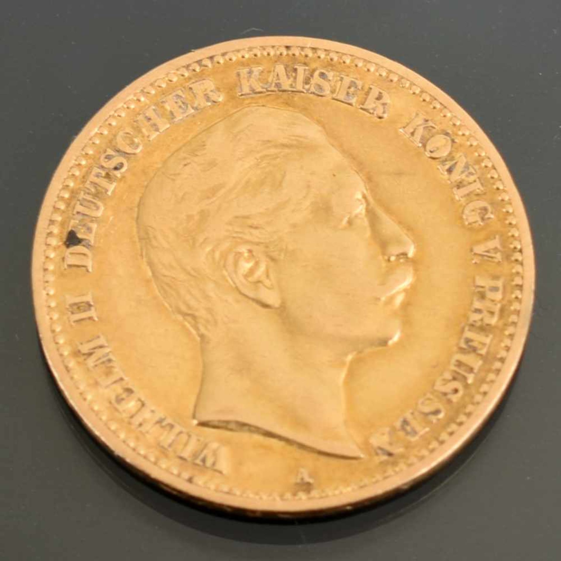 Goldmünze Kaiserreich - Preußen 1893 10 Mark in Gold, 900/1000, 3,98 g, av. Wilhelm II. Deutscher - Bild 2 aus 3