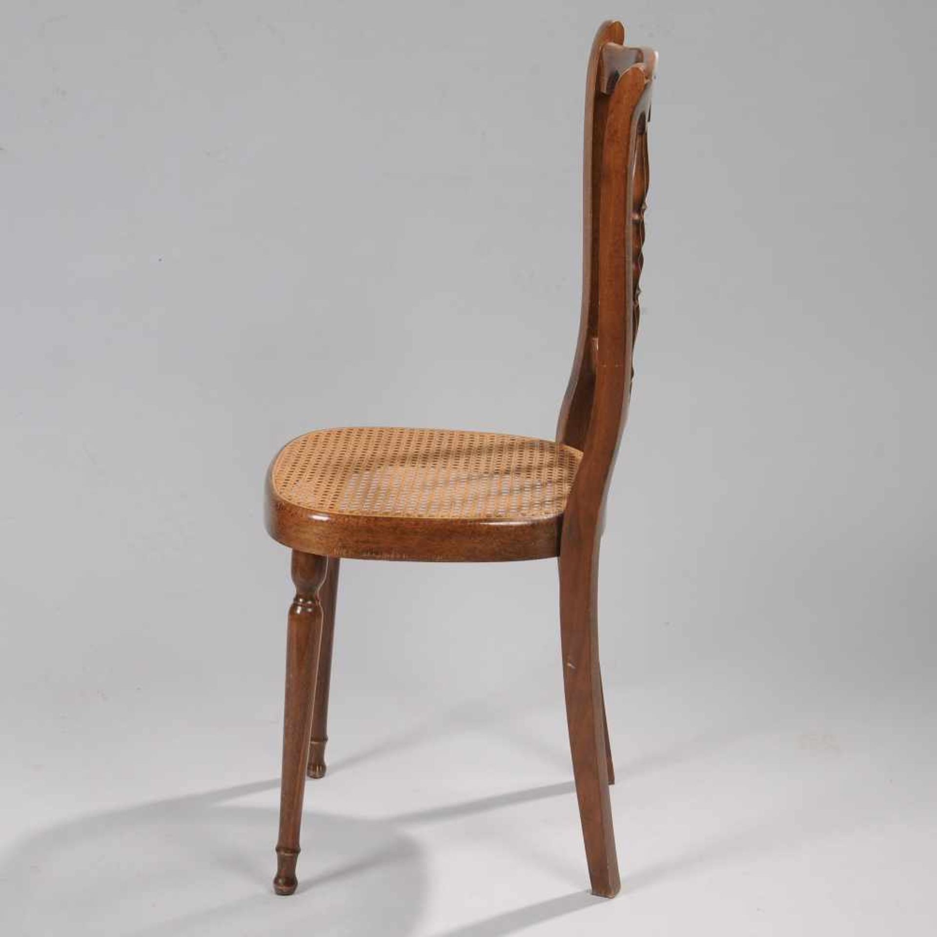 Stuhl Buche mittelbraun lasiert, tlw. gedrechseltes Gestell, Sitzfläche mit erneuertem Korbgeflecht, - Bild 3 aus 4