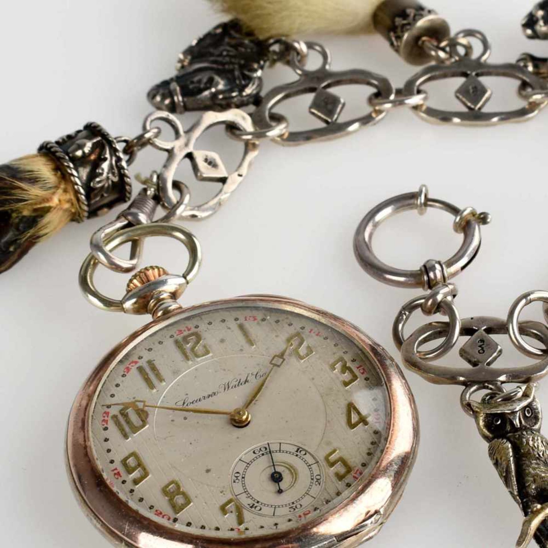 Taschenuhr mit Uhrenkette Silber 800, helles Zifferblatt bez. "Locarno Watch Co.", Stunde, Minute