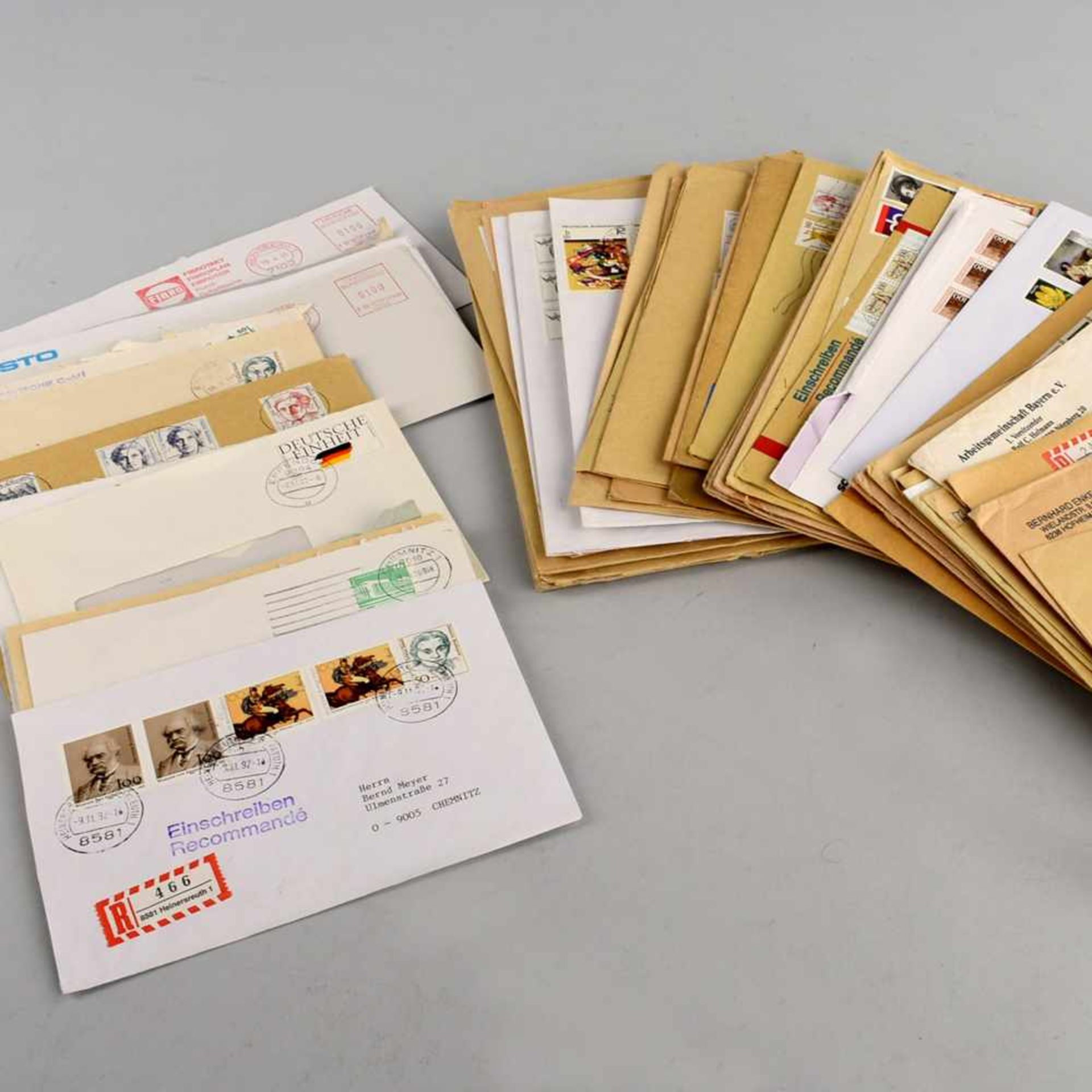 Konvolut Bedarfspost Bundesrepublik insg. wohl an die 420 Postkarten, Briefe, frankiert, ab 1989 bis