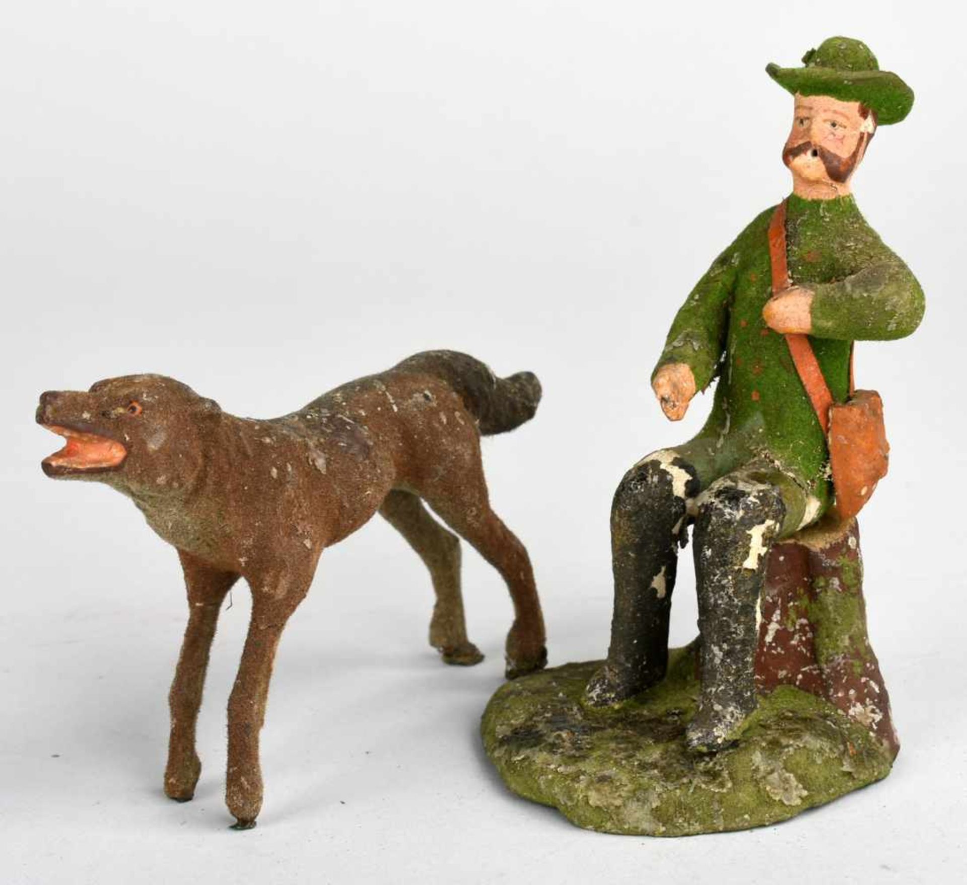 Paar Aufstellfiguren Masse farbig gestaltet, Jäger mit Hund, Altersspuren und Fehlteile, Figuren-H - Bild 2 aus 2