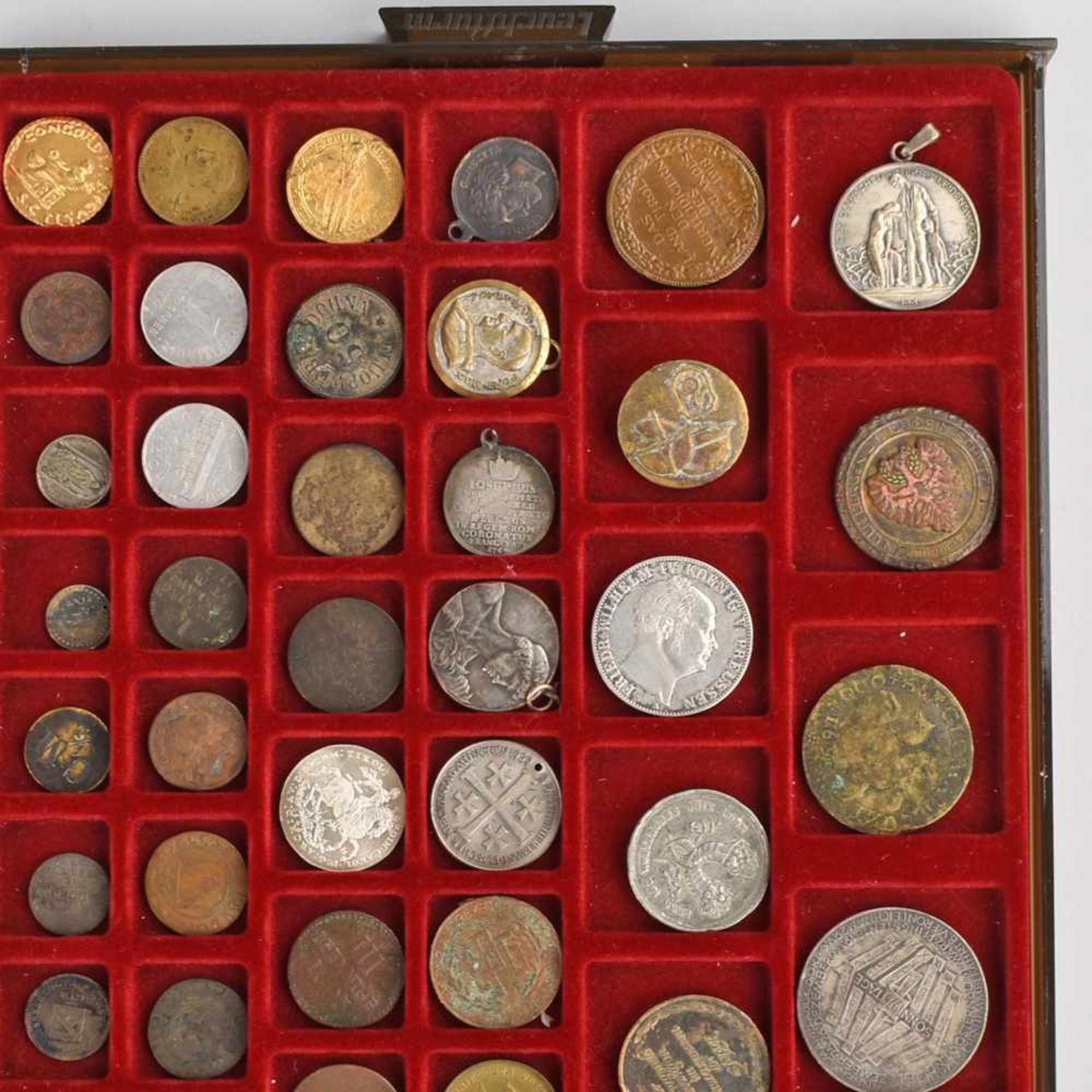 Konvolut Münzen und Medaillen insg. ca. 45 Stück Münzen, Medaillen und Abzeichen, verschiedene