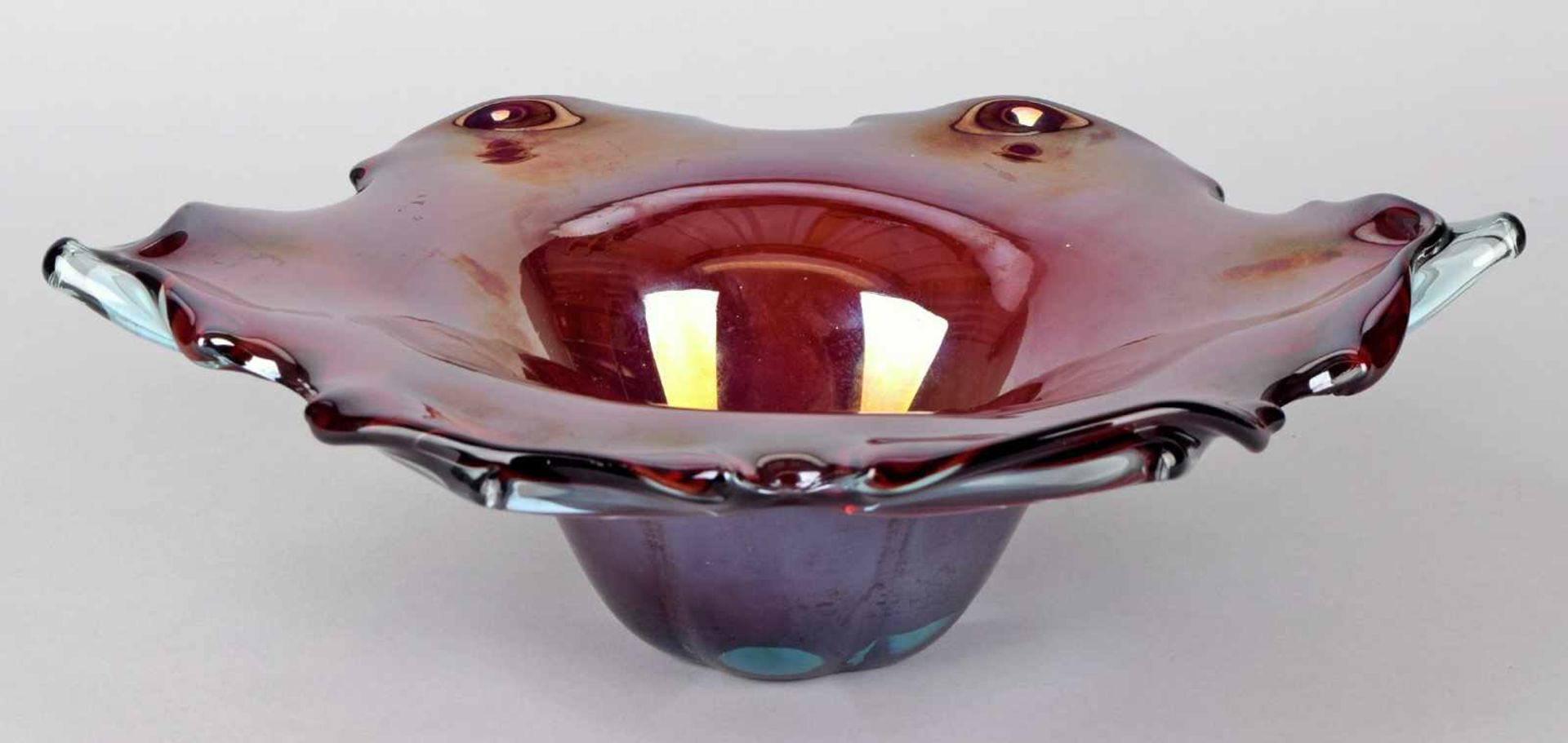 Zierschale Murano kirschrot eingefärbtes Glas mit plan geschliffenem Abriss, irisiert, tief - Bild 2 aus 2