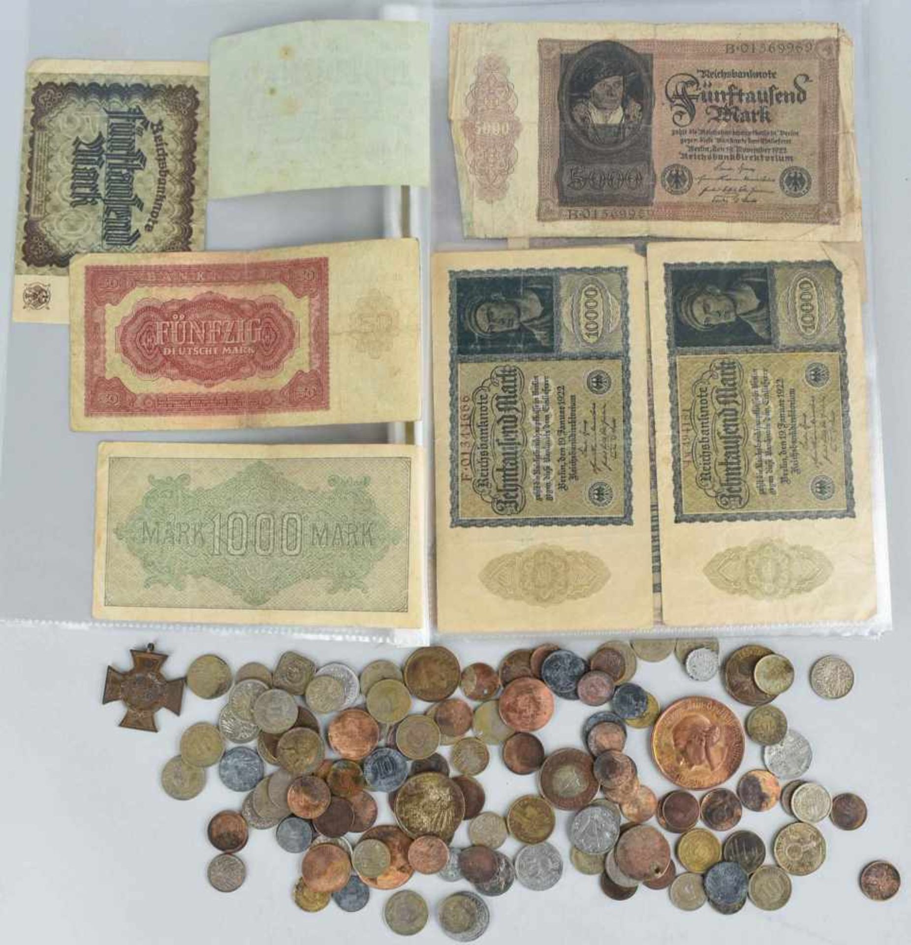 Konvolut Münzen und Papiergeld 1 x Posten von über 100 Münzen, dabei u.a.: 1 x 5 Reichsmark in - Bild 2 aus 2