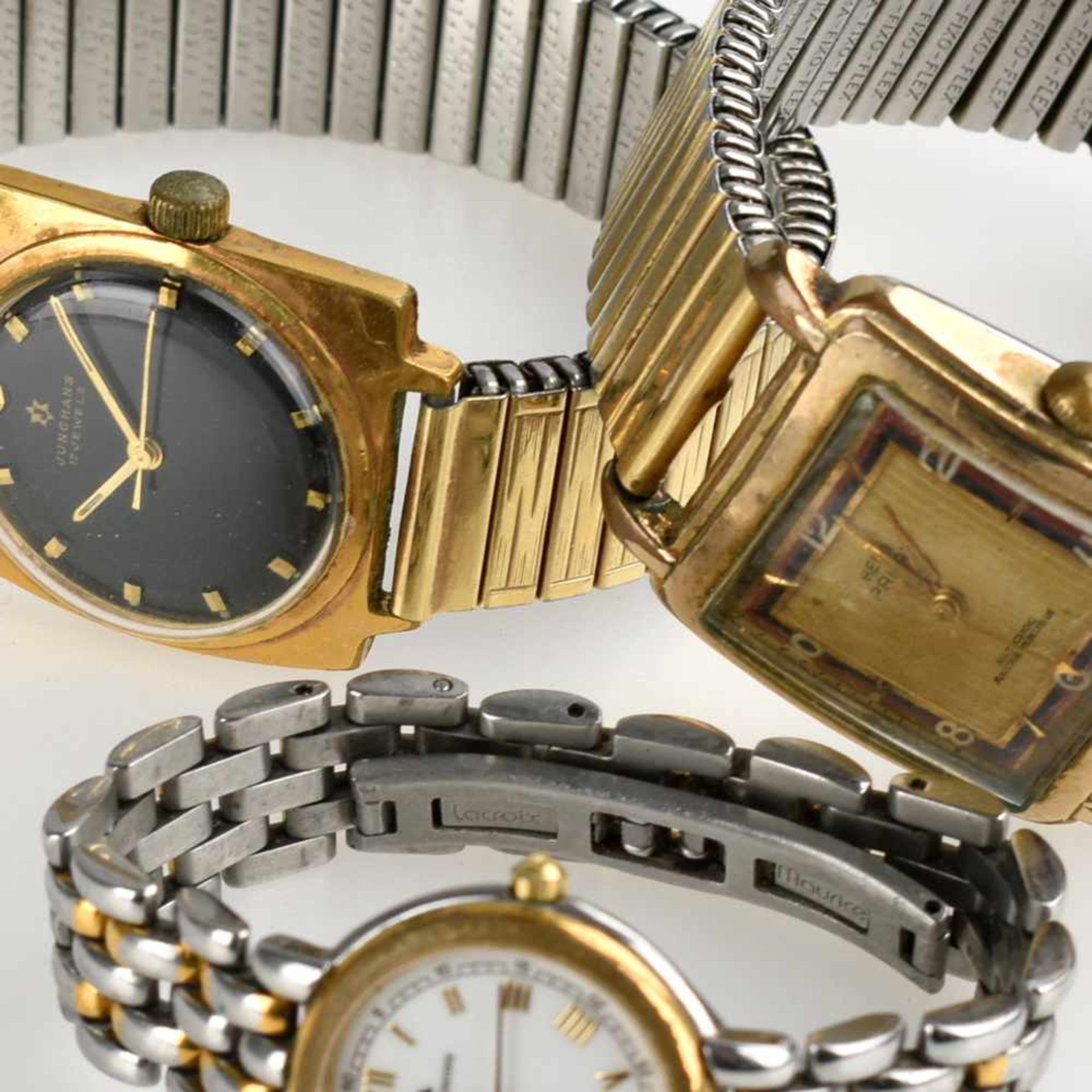 Drei Armbanduhren 2 Herrenarmbanduhren und 1 Damenarmbanduhr (Maurice Lacroix), ungeprüft, Alters-