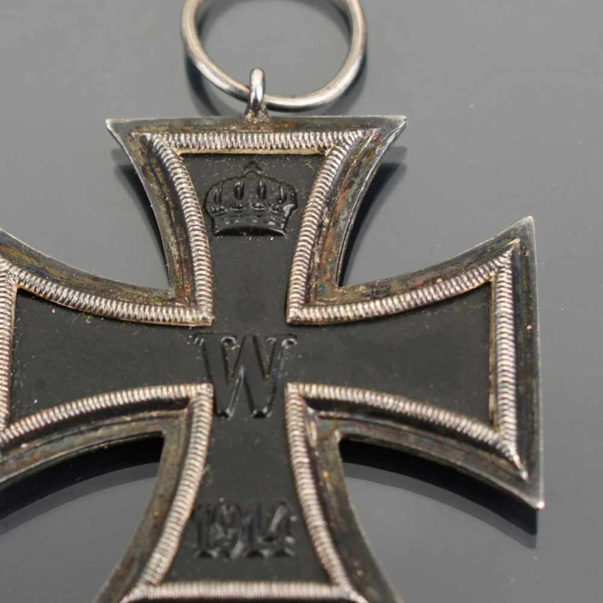 Kampfabzeichen I. WK Eisernes Kreuz 1914, magnetisch, Trageöse, geringe Alters- und Gebrauchsspuren