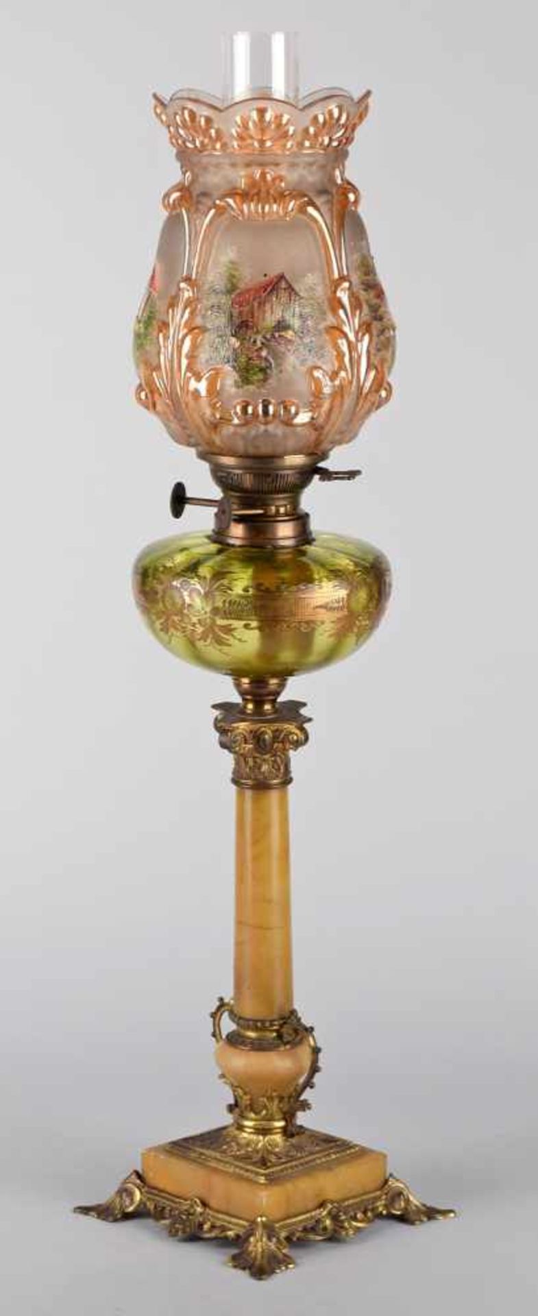 Große Salonpetroleumlampe Fuß und schlanker hoher Schaft aus vergoldetem Metall und grünlichem Stein - Bild 2 aus 3