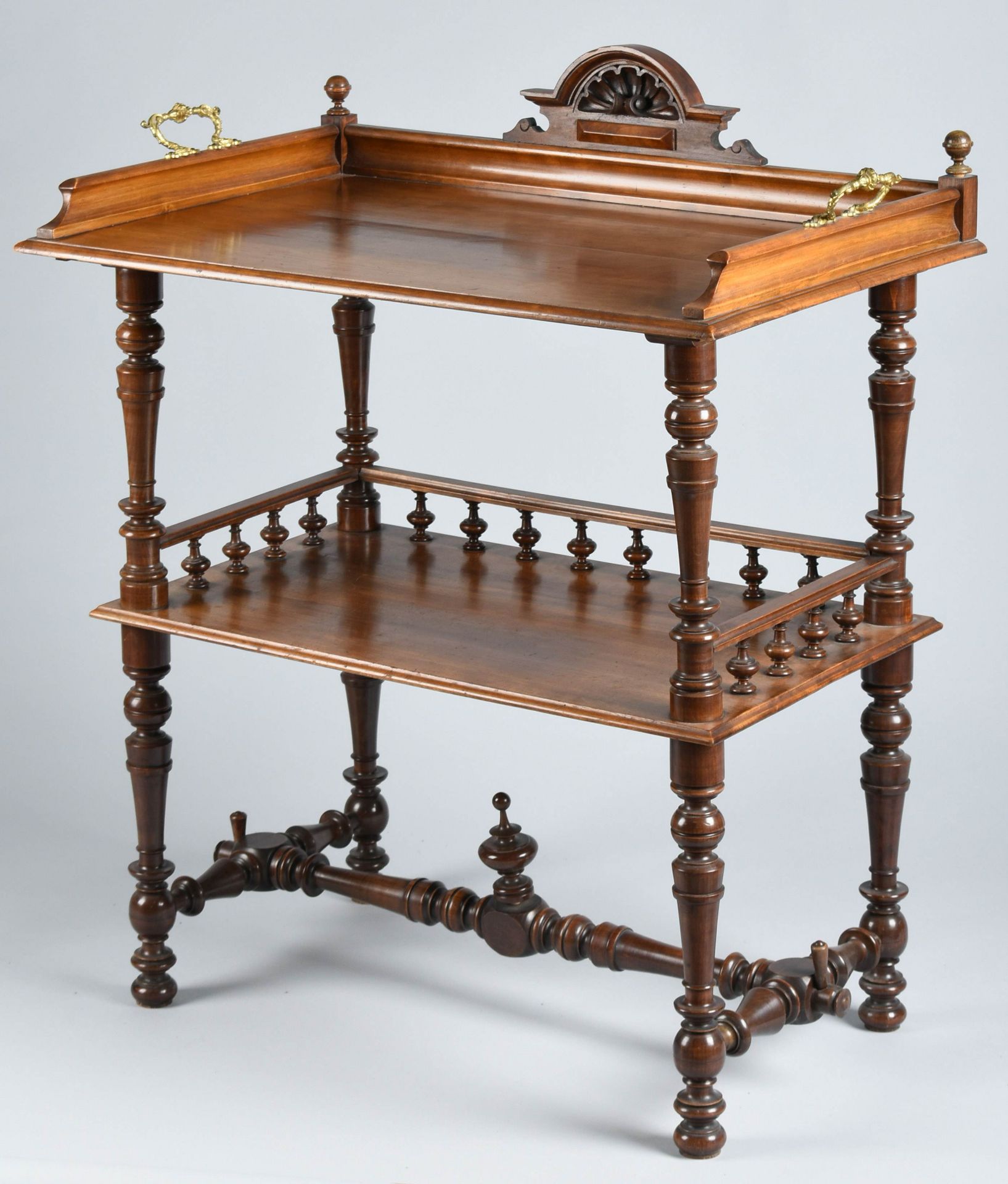 Historismus-Serviertisch Nussbaum, Etagere mit Tablett, reich gedrechseltes Gestell mit Fußstrebe, - Image 2 of 2