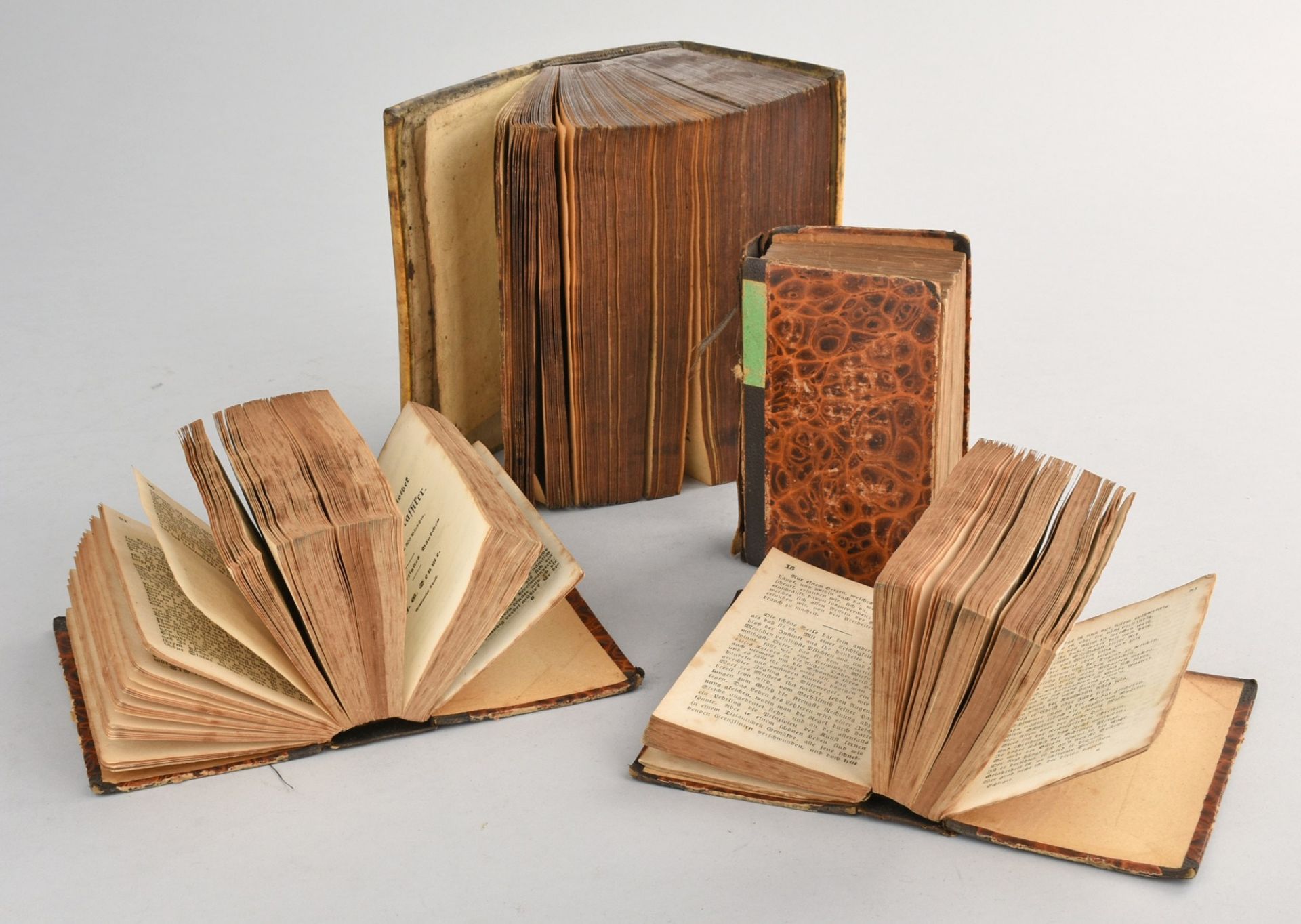 Konvolut historischer Bücher insg. 4 Stück: 1 x "C. PLINII CAECILII SECUNDI EPISTOLAE ET - Bild 2 aus 2