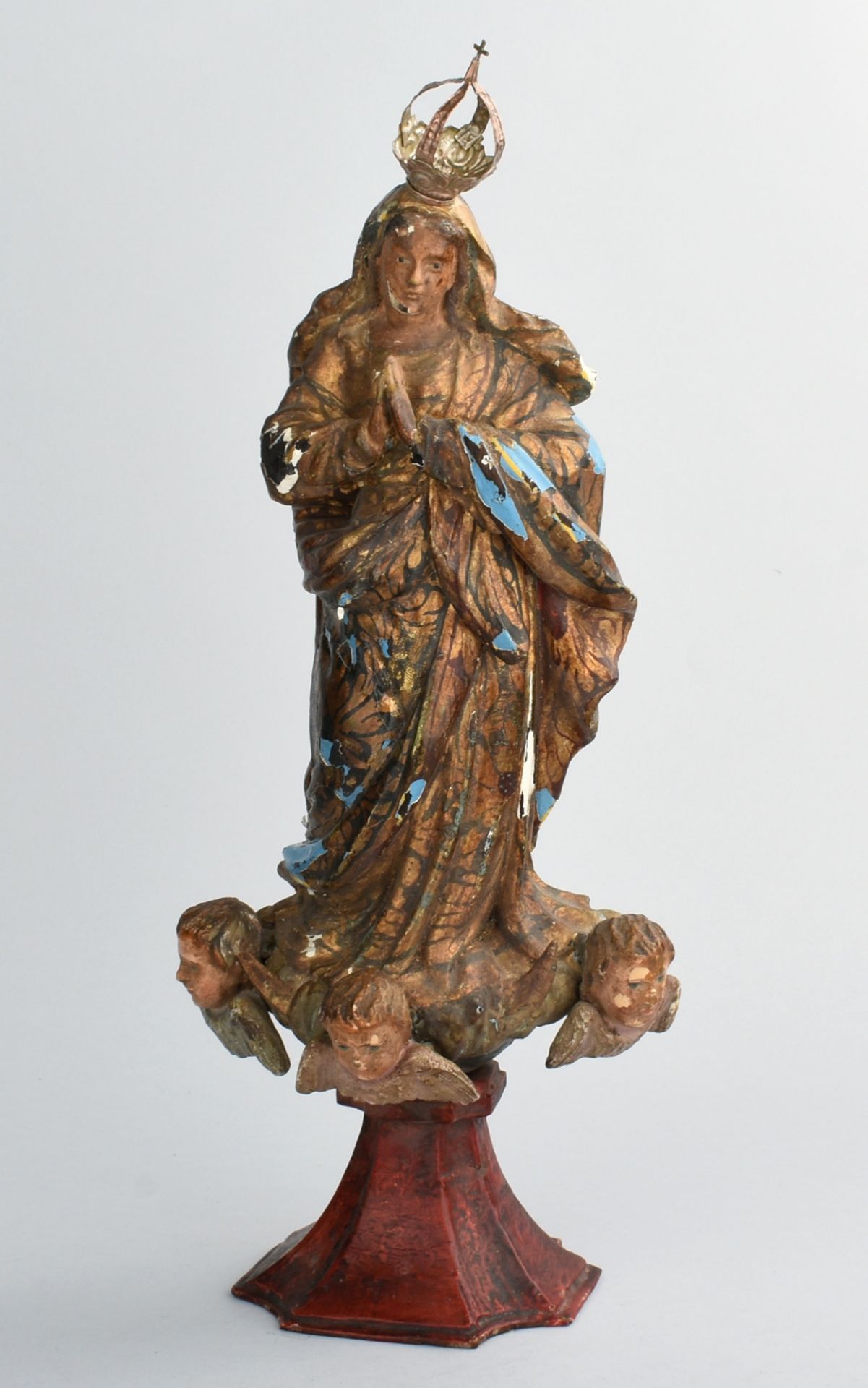 Mondsichelmadonna Holz, auf sich verjüngendem rot gefasstem Standfuß betende Madonna mit Glasaugen - Bild 2 aus 5