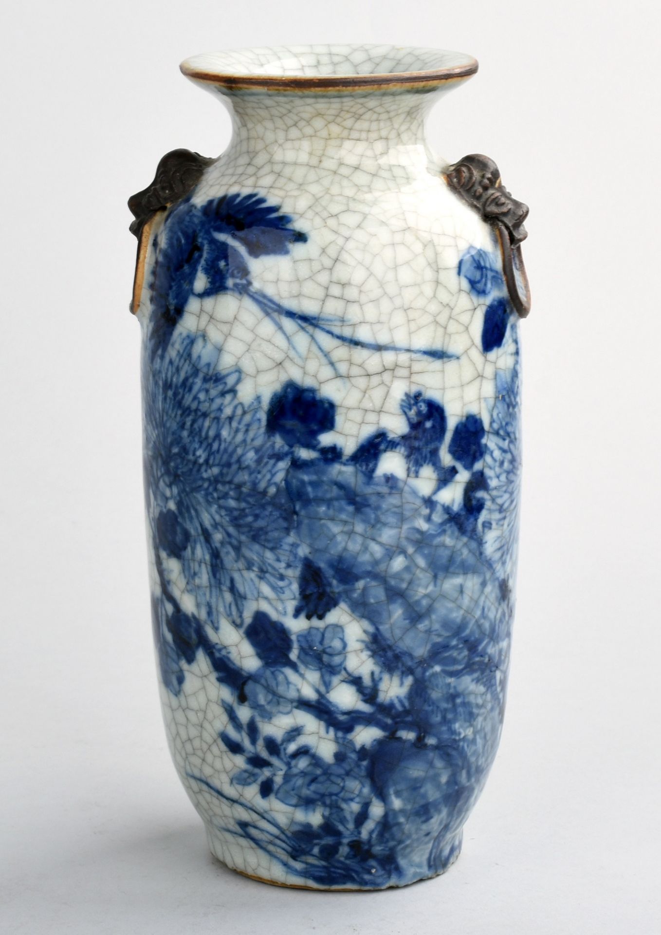 Asiatische Vase Pressmarke, brauner Scherben, Stangenform mit geschnürtem Hals, graue Krakeleeglasur - Bild 2 aus 5
