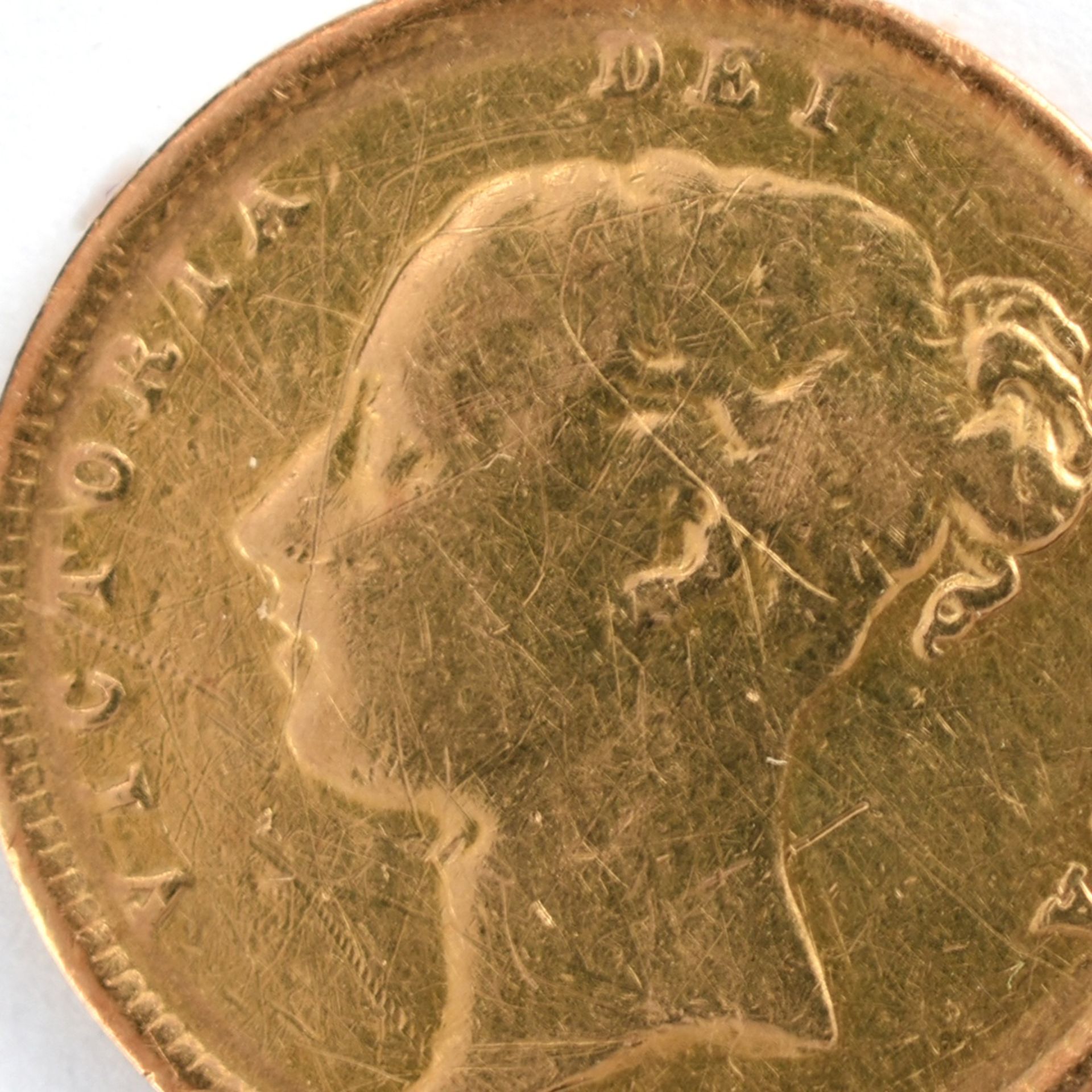 Goldmünze Großbritannien 1883 1/2 Sovereign - 1/2 Pfund in Gold, 3,994 g, 916/1000, D ca. 19,3 mm,