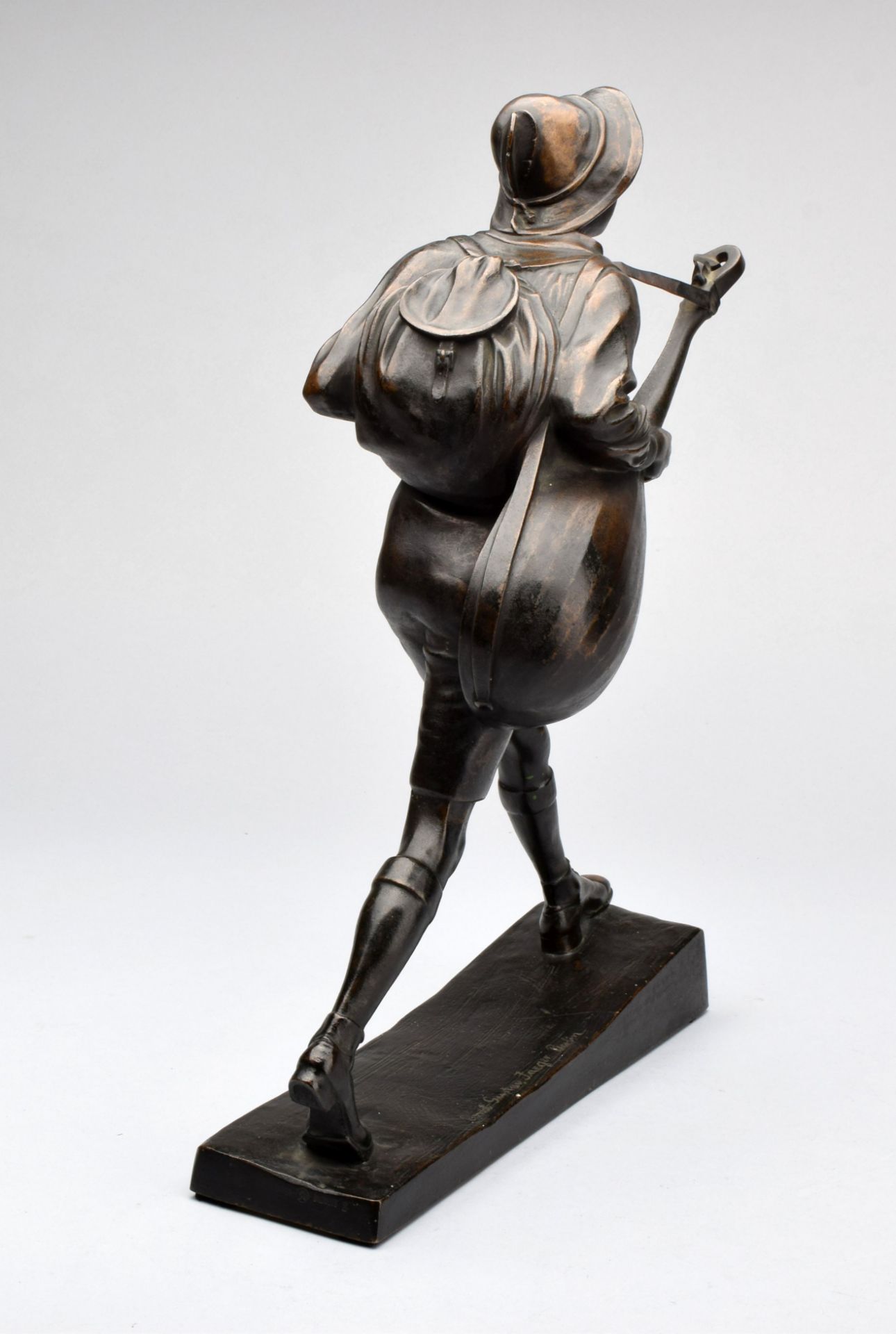 Jaeger, Ernst Gustav (1880 Markgrabowa- 1954 Berlin) Bronze, dunkelbraun patiniert, schreitender - Bild 4 aus 5