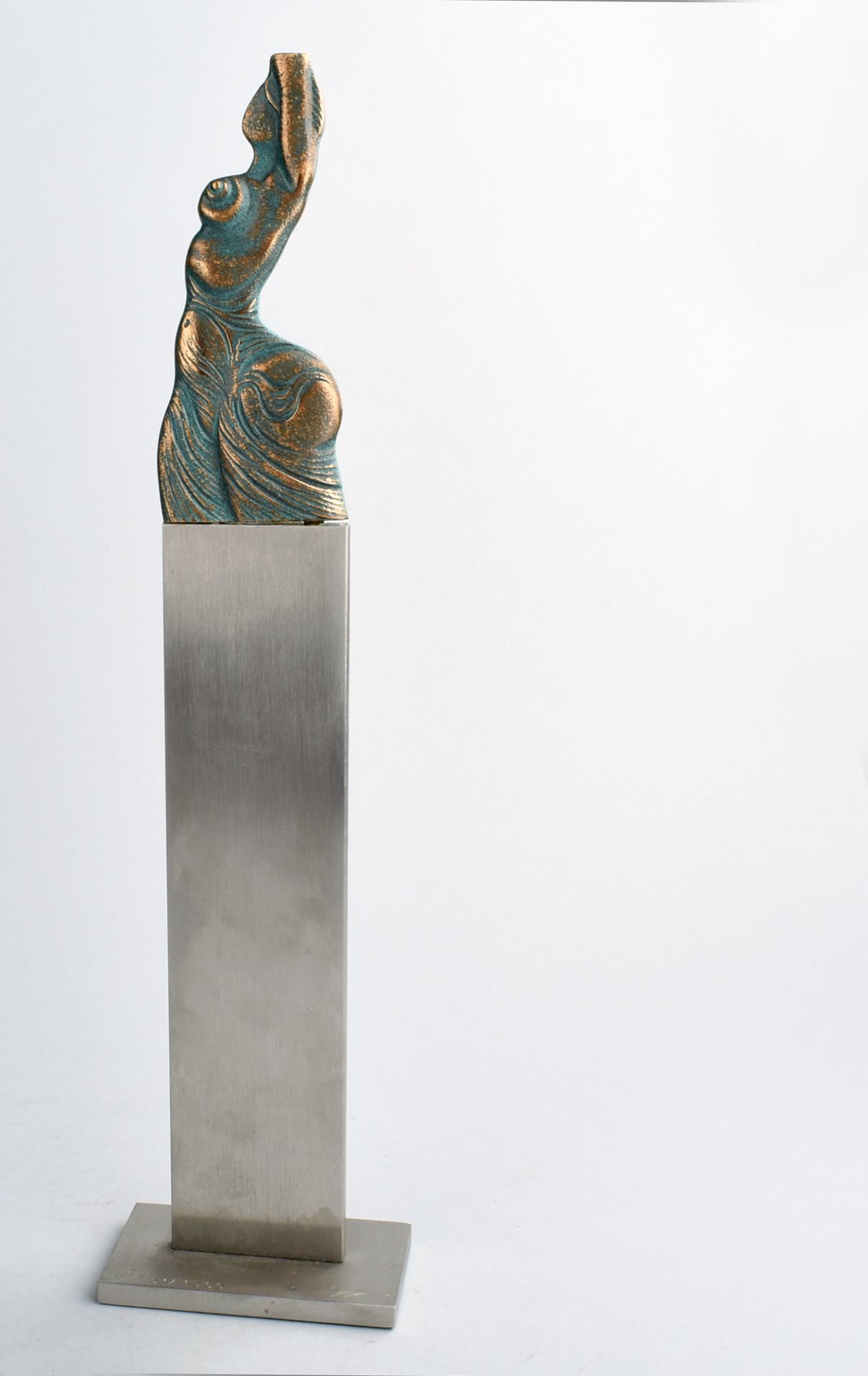 Fuchs, Ernst (1930 Wien - 2015 ebd.) Bronze, grün patiniert, "Venusische Zeichen unter der Haut", - Bild 2 aus 2