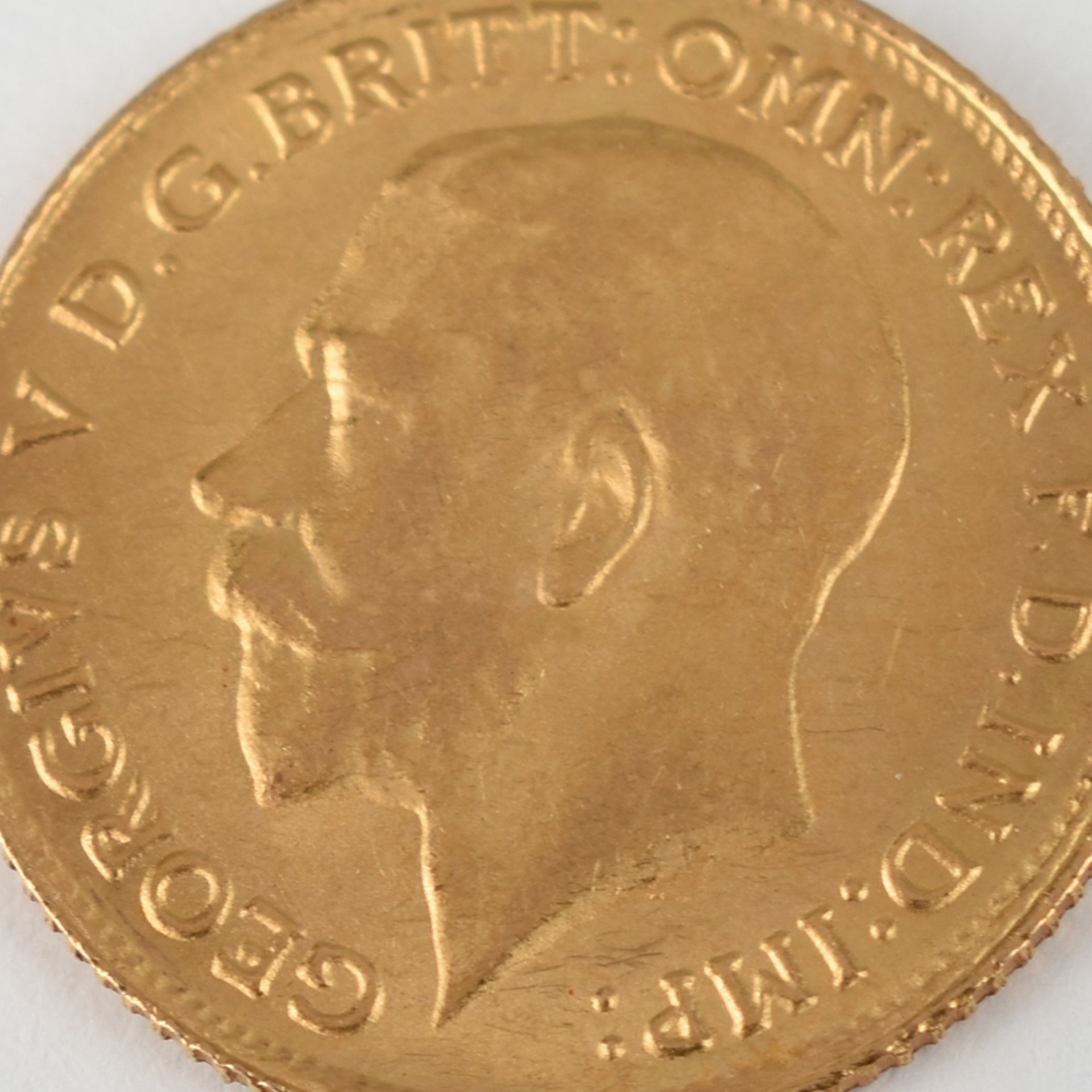 Goldmünze Großbritannien 1914 1/2 Sovereign in Gold, 916/1000, 3,994 g, D ca. 19,3 mm, av. König