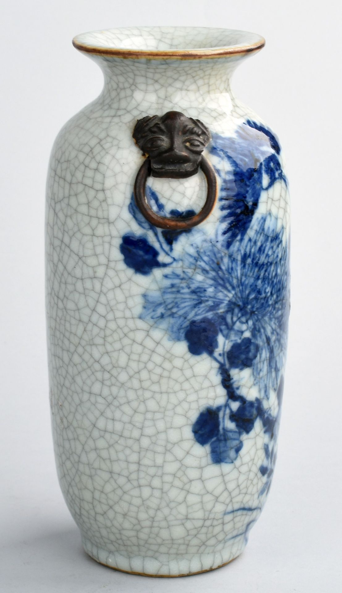Asiatische Vase Pressmarke, brauner Scherben, Stangenform mit geschnürtem Hals, graue Krakeleeglasur - Bild 4 aus 5