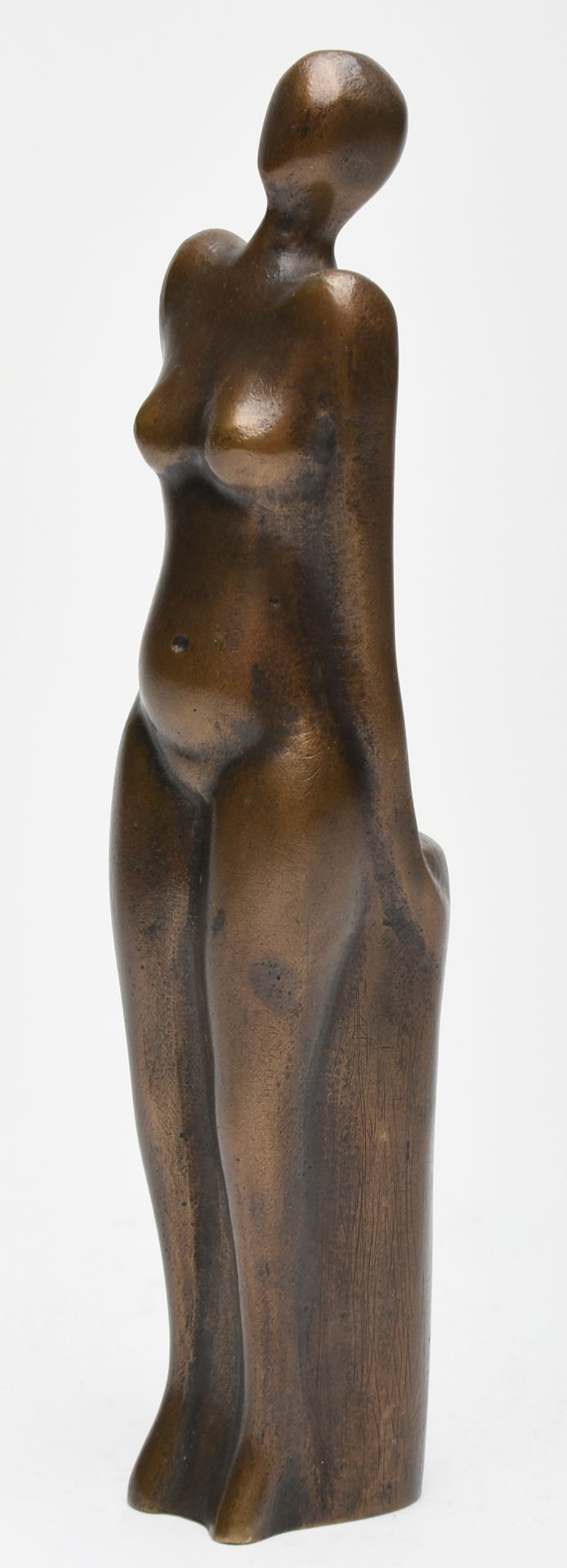 Stehende Bronze, braun patiniert, weiblicher Akt an Säule anlehnend, leicht abstrahierte - Bild 3 aus 5