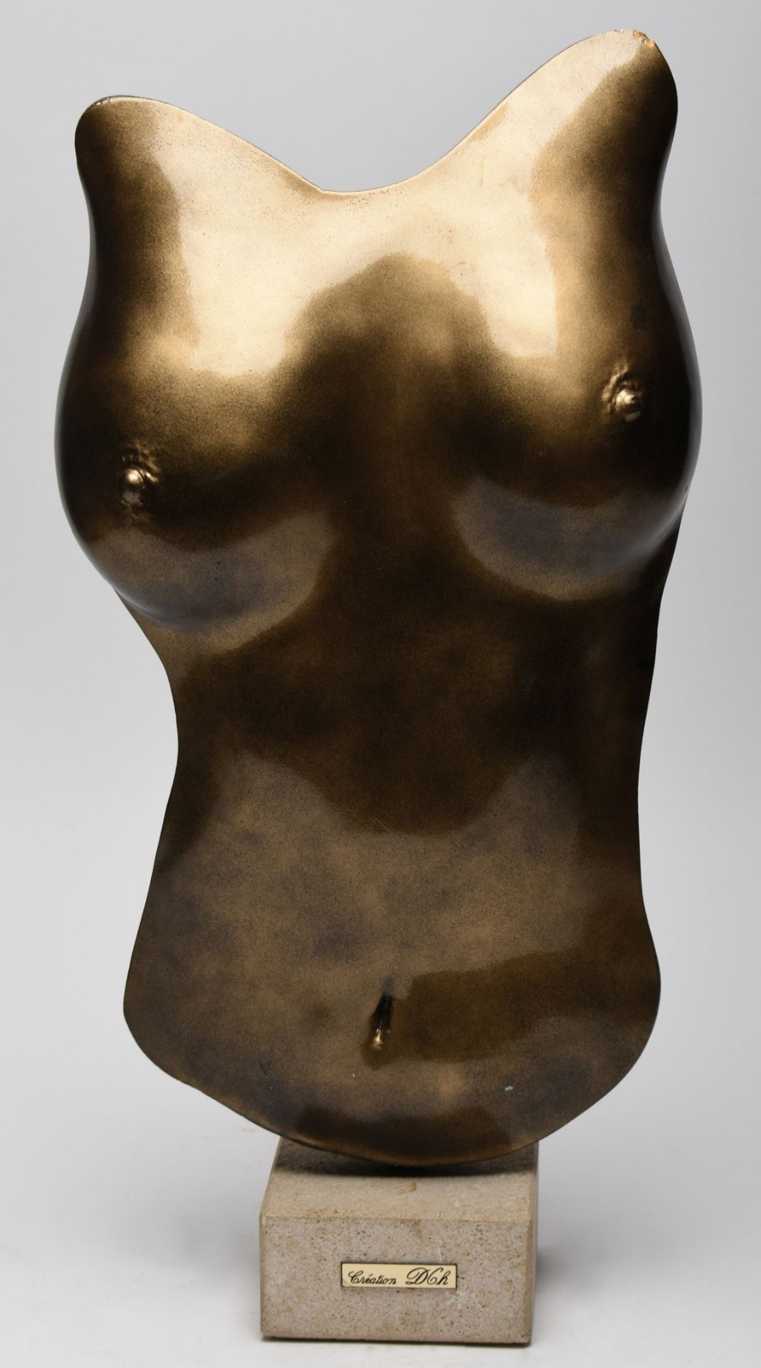 Weiblicher Torso Gipsguss, goldfarben gefasst, weiblicher Rumpf in halbplastischer Ausführung, rs. - Bild 2 aus 4