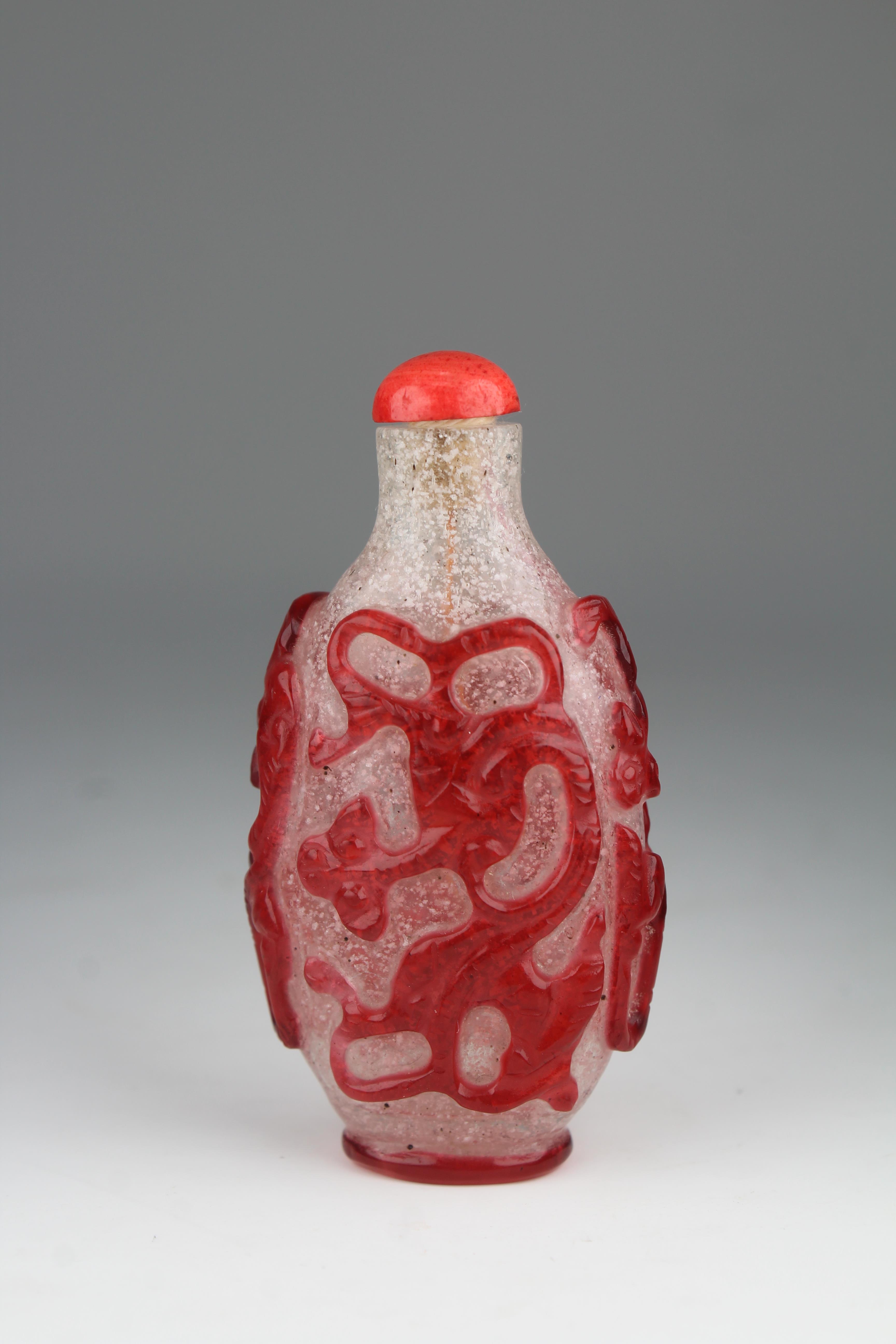 Fine Red Overlay 'Snowflake' Glass Snuff Bottle - Image 3 of 7