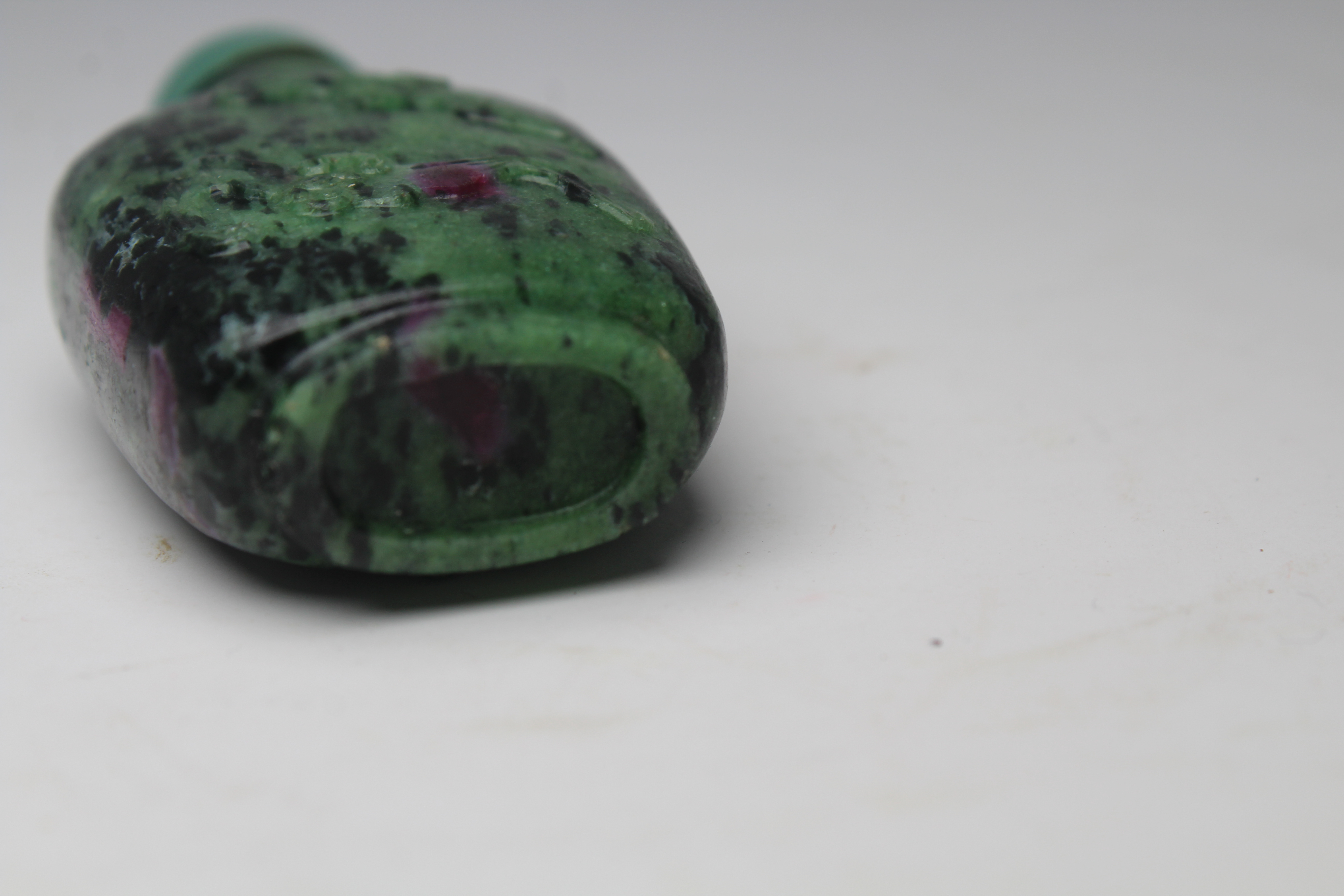 Carved Chinese Zoisite Snuff Bottle - Image 5 of 7