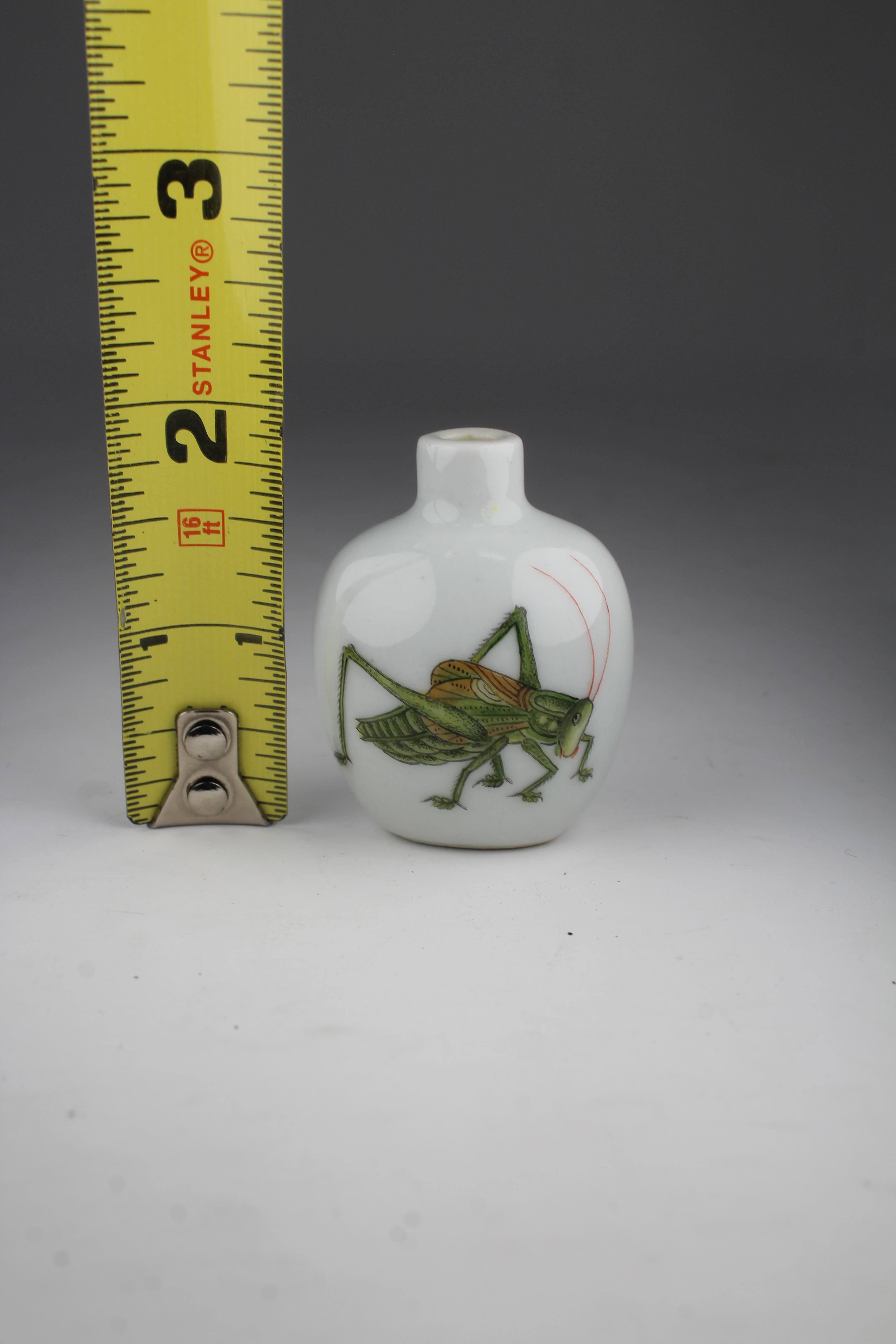 Chinese Porcelain Snuff Bottle - Image 3 of 5