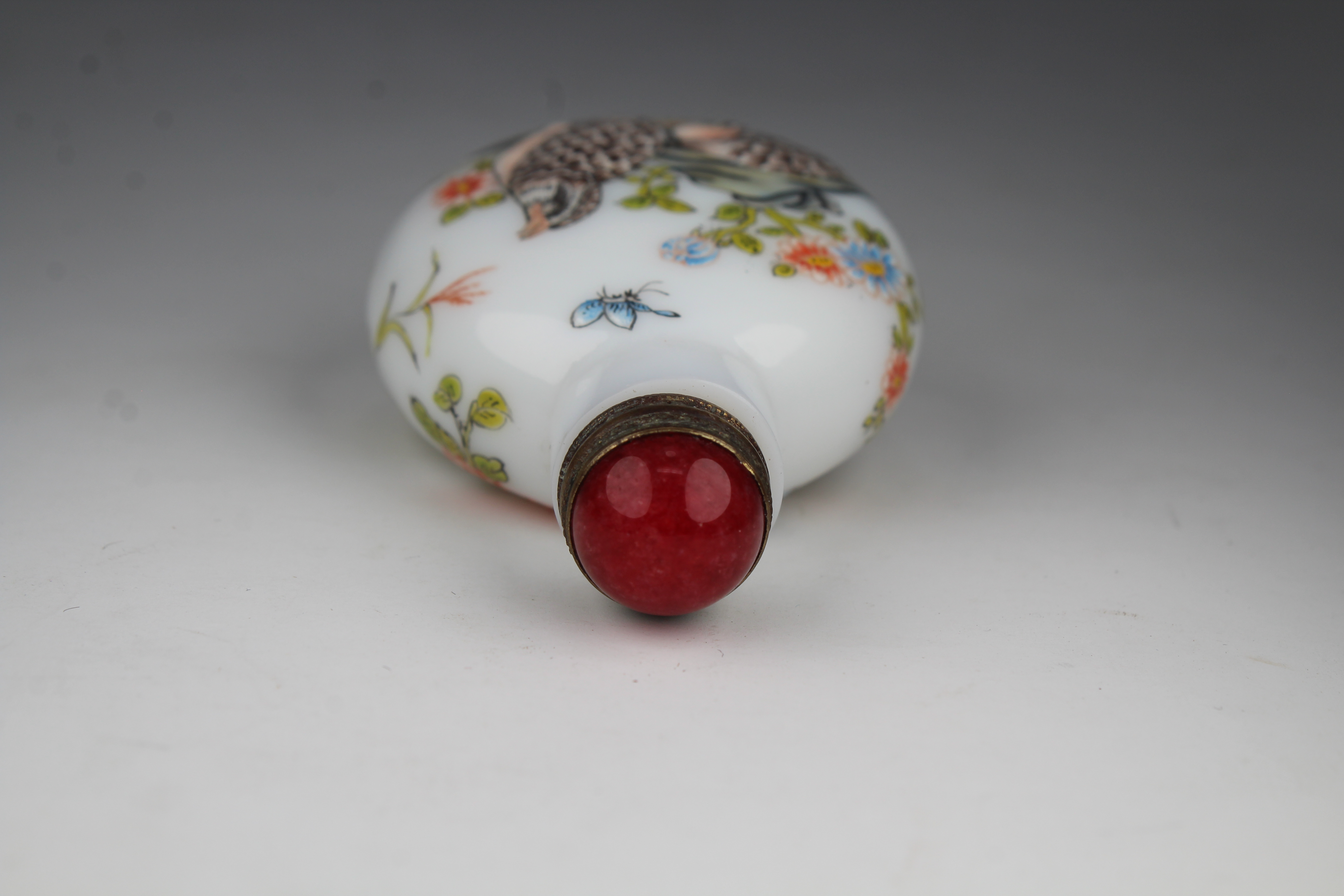 Unusual Chinese Enameled Glass Snuff Bottle - Image 4 of 5