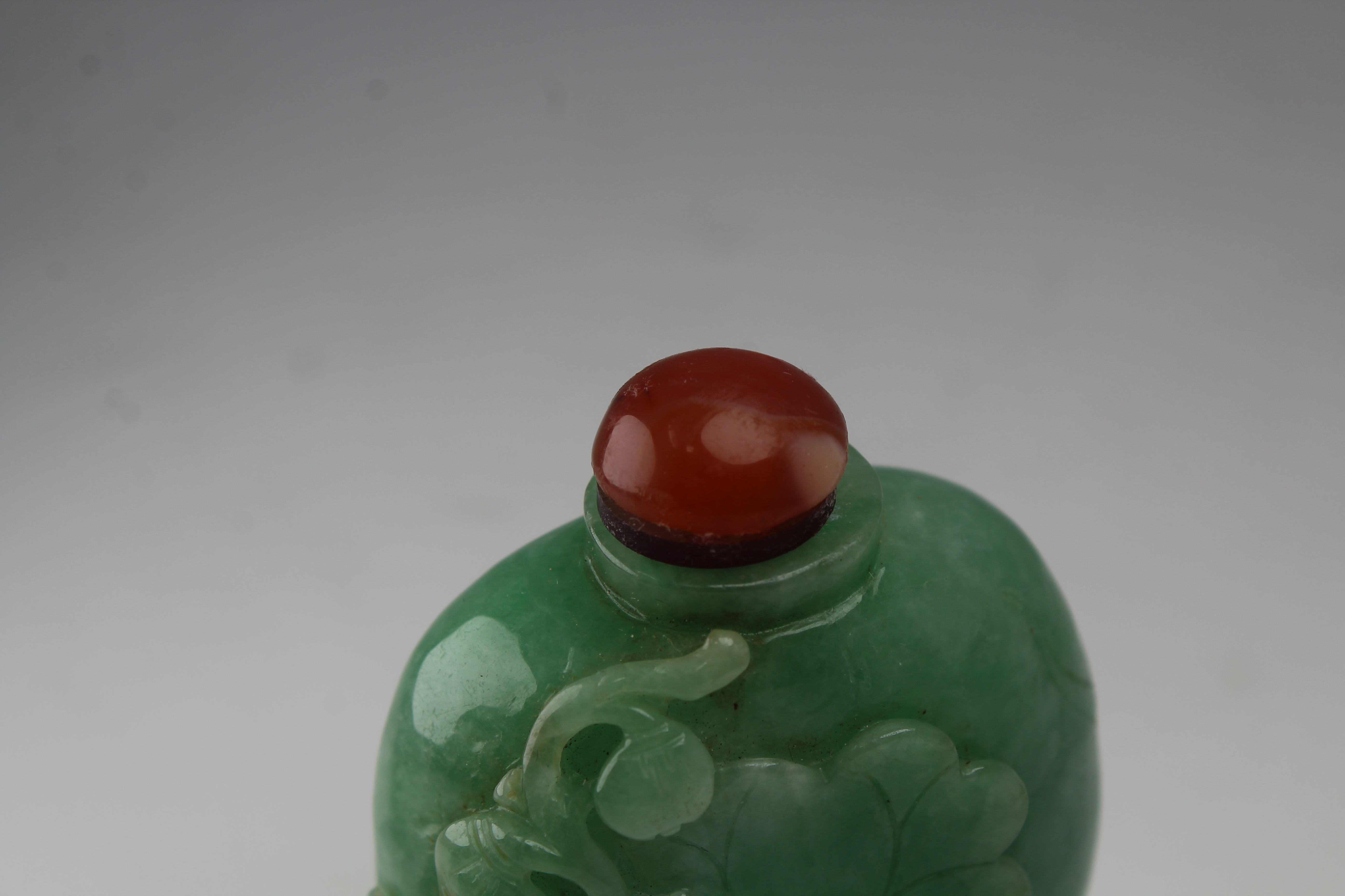 19th C. Chinese Carved Jadeite Snuff Bottle - Image 5 of 11