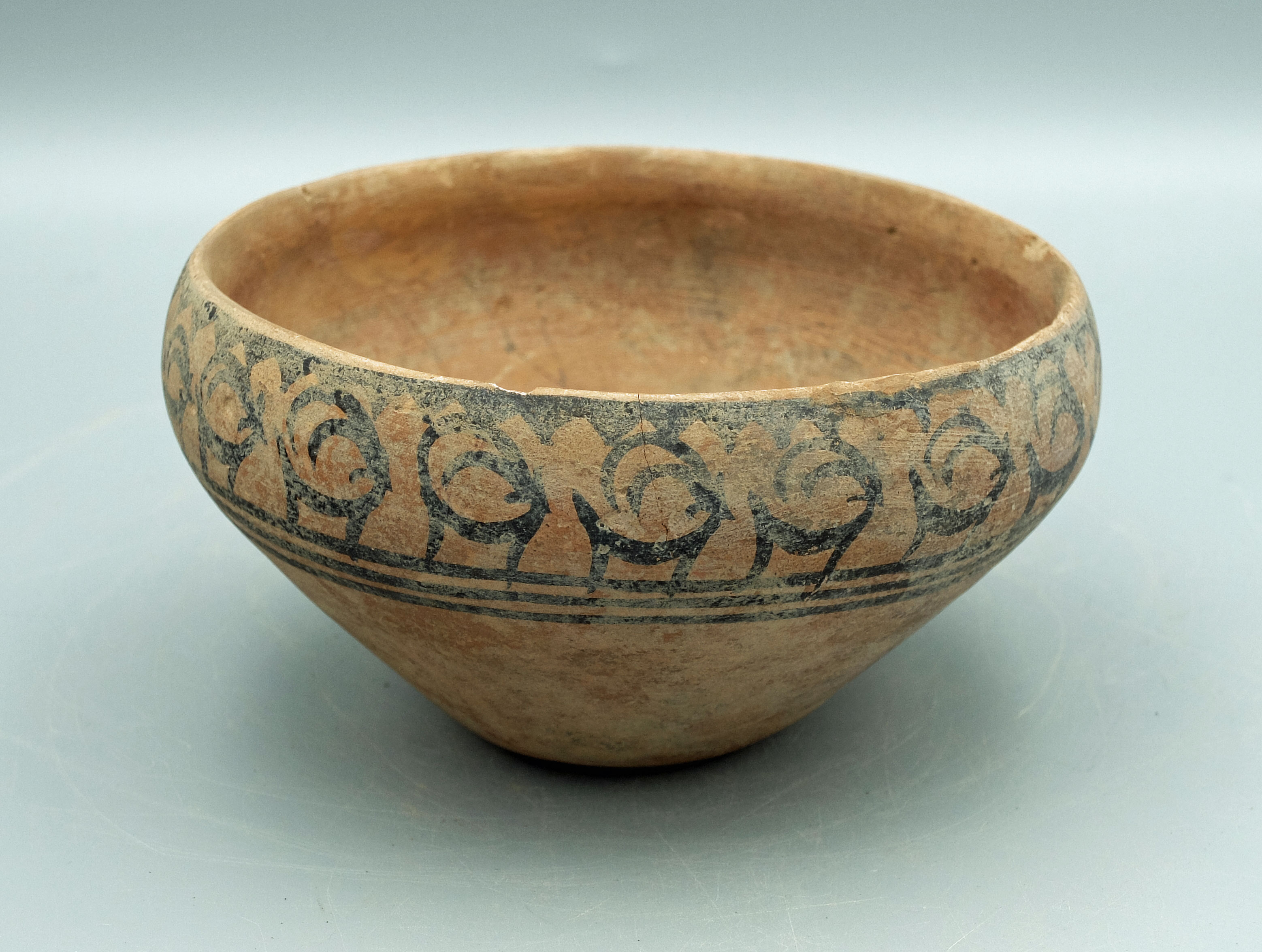 A lovely Harappan bowl from the Indus Valley, ca. 2500 - 1800 BC. This fine example is 5-7/8" in - Image 2 of 2