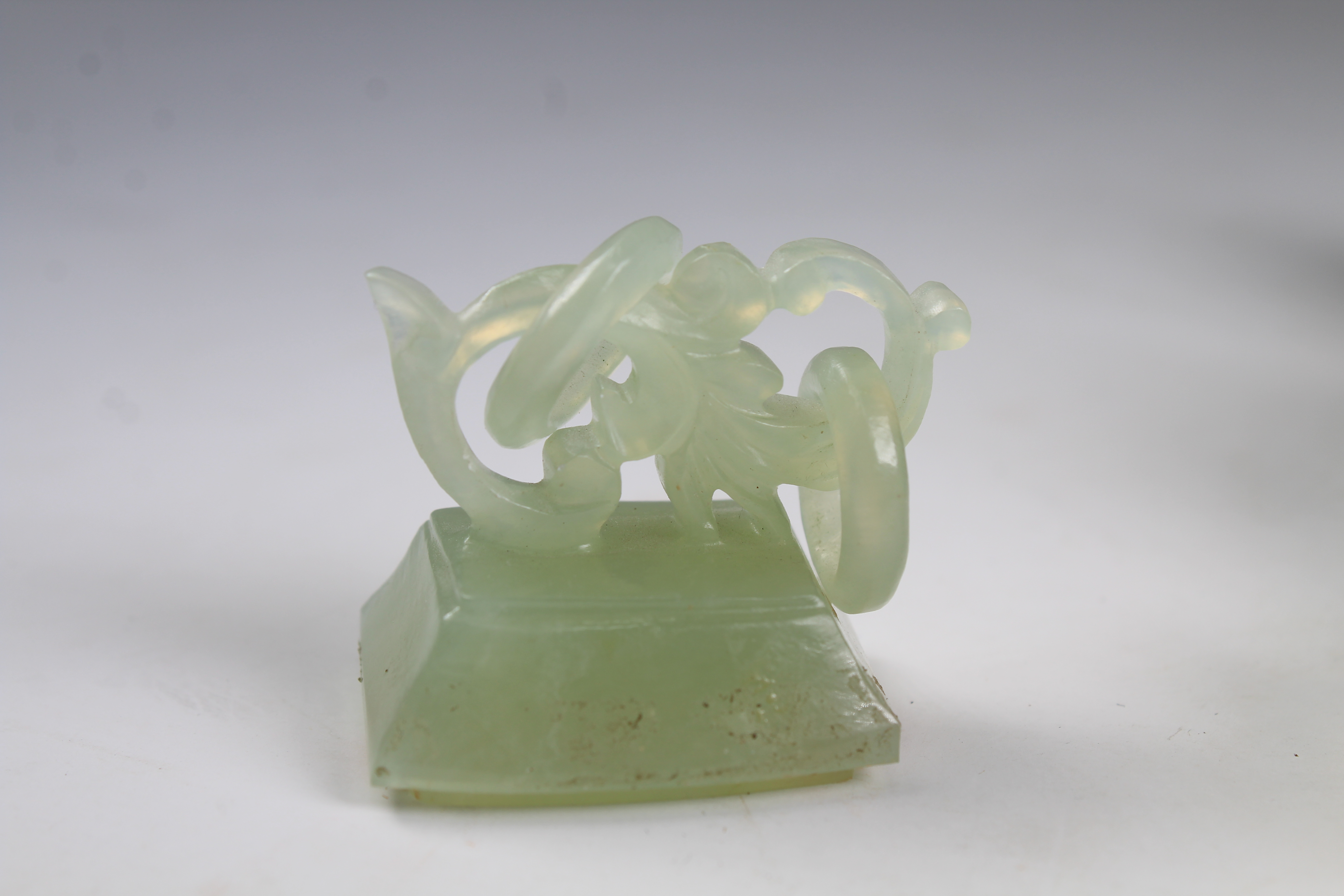 Chinese Carved Apple-Green Jade Vase on Stand - Image 8 of 8