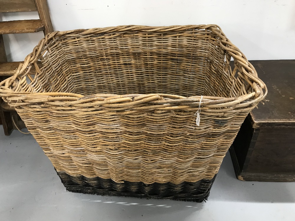 Rustic: Early 20th cent. Laundry basket. 35ins.