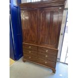 Late 18th/early 19th cent. mahogany linen press, inlaid with ebony and boxwood. The top section