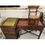 20th cent. Hardwood reproduction Chinese Chippendale style galleried desk with leather topped filing