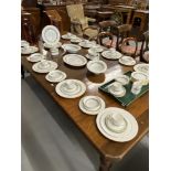 20th cent. Ceramics: Royal Doulton Rondelay dinner service, gravy boat on stand, open vegetable