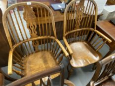 20th cent. light oak & elm Windsor spindle/splat back chairs with crinoline stretchers - a pair.