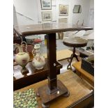 Early 20th cent. Mahogany drop leaf Pembroke table on turned supports. 36ins. x 47ins. x 28ins. Plus