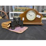 Scientific/Mechanical Instruments: Swiss made satinwood mantel clock with brass pillars and inlay,