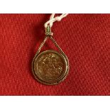 Jewellery: 9ct. pendant, mounted half sovereign Queen Elizabeth II, dated 1982, hallmarked