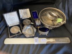 Hallmarked Silver: Mixed silver to include bon bon dish, cigarette case, silver 3d, snuff box, ivory