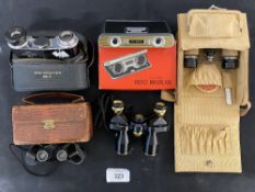 20th cent. Miniature Binoculars: Coty ladies evening bag, fitted with opera glasses, compact,