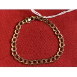 Hallmarked Jewellery: 9ct. Gold curb link bracelet, hallmarked Birmingham. Weight 4g.