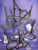 Wine Collectables/Corkscrews: Late 19th/early 20th cent. Straight pull metal handled corkscrews,