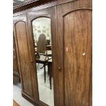 19th cent. Mahogany compactum/wardrobe with fitted interior. 66½ins. x 80ins. x 19ins.