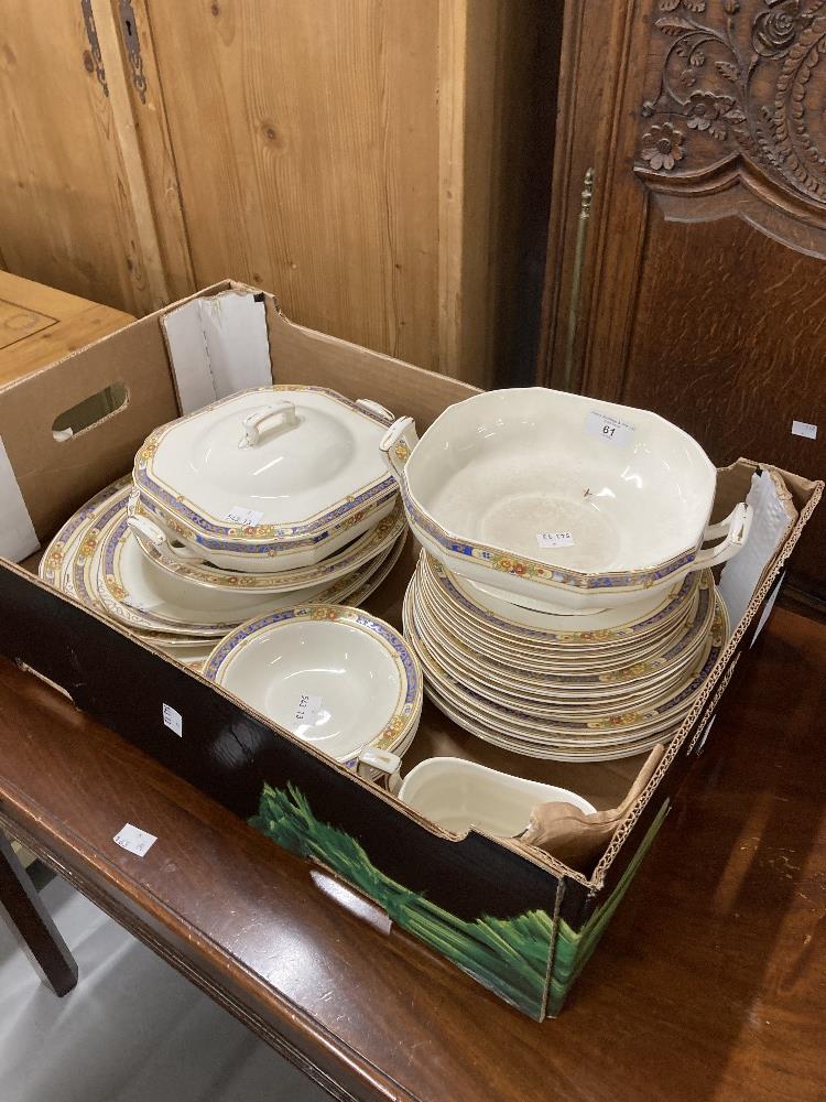 20th cent. Ceramics: W. H. Grundley & Co. 'Ivory' pattern part dinner service consisting of three