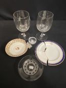 OCEAN LINER: Miscellaneous glassware decorated with White Star flag (4). Plus a pair of original